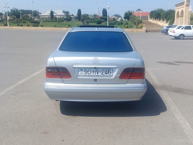 Mercedes E 320 2001, 426,098 km - 3.2 l - Bərdə