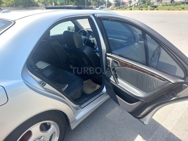 Mercedes E 320 2001, 426,098 km - 3.2 l - Bərdə