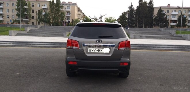 Kia Sorento 2009, 219,560 km - 2.0 л - Sumqayıt