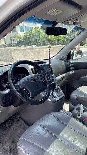 Kia Carnival 2011, 215,000 km - 2.7 l - Bakı