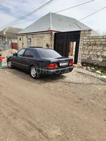 Mercedes E 230 1996, 360,000 km - 2.3 л - Tovuz