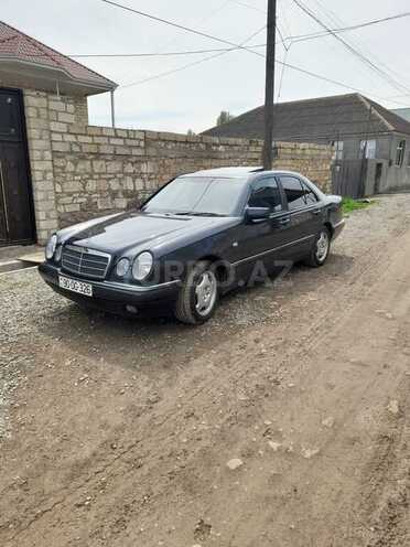 Mercedes E 230 1996, 360,000 km - 2.3 л - Tovuz