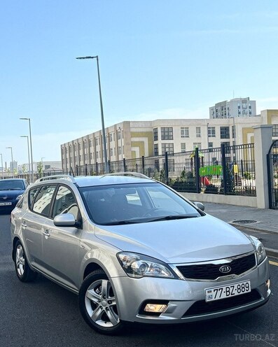 Kia Ceed 2009, 267,000 km - 1.6 л - Bakı