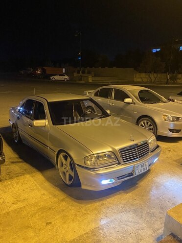 Mercedes C 220 1998, 234,000 km - 2.2 l - Bakı