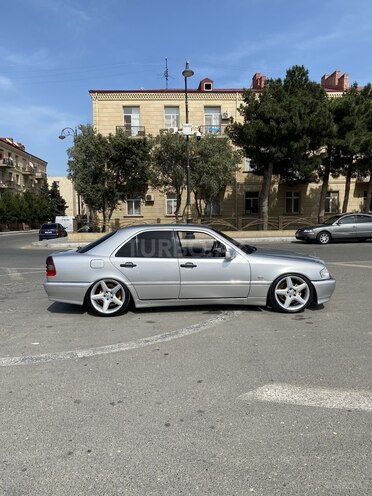 Mercedes C 220 1998, 234,000 km - 2.2 l - Bakı