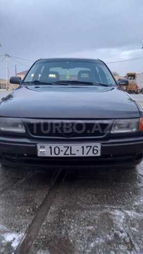 Opel Astra 1995, 175,000 km - 1.6 l - Bakı