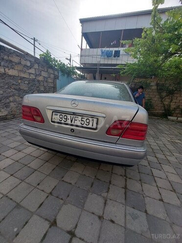 Mercedes E 240 1997, 380,000 km - 2.4 l - Bakı