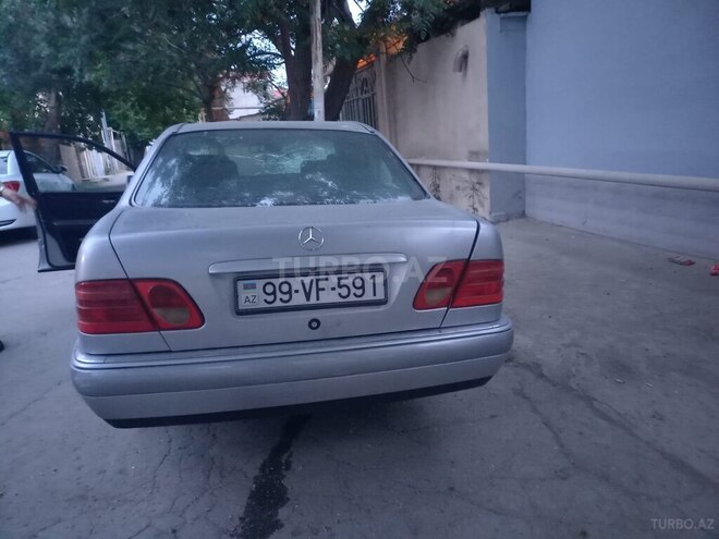 Mercedes E 240 1997, 380,000 km - 2.4 l - Bakı