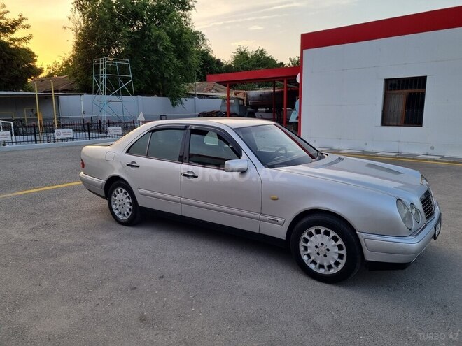 Mercedes E 230 1996, 405,000 km - 2.3 l - Sumqayıt
