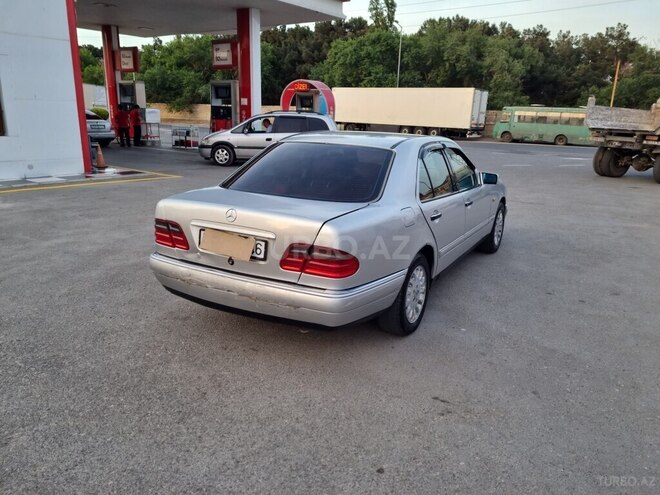 Mercedes E 230 1996, 405,000 km - 2.3 l - Sumqayıt