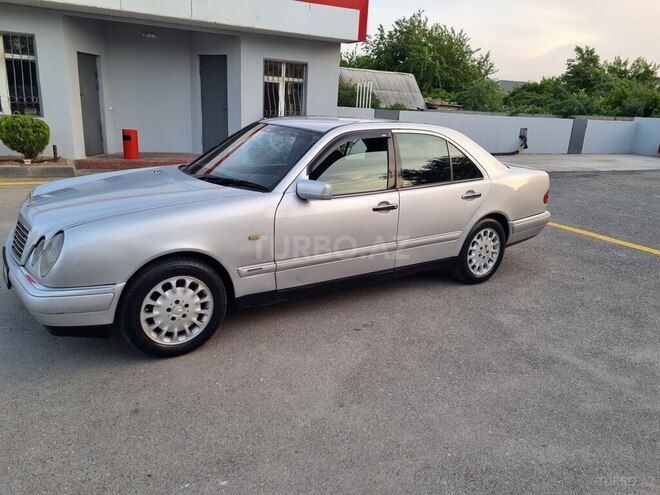 Mercedes E 230 1996, 405,000 km - 2.3 l - Sumqayıt