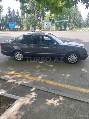 Mercedes E 240 2000, 270,000 km - 2.4 l - Mingəçevir