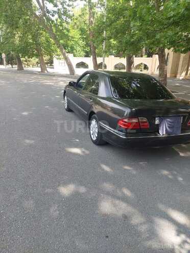 Mercedes E 240 2000, 270,000 km - 2.4 l - Mingəçevir