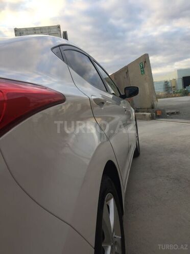 Hyundai Elantra 2011, 198,000 km - 1.8 l - Bakı