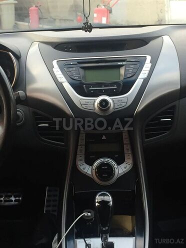 Hyundai Elantra 2011, 198,000 km - 1.8 l - Bakı