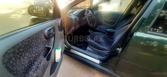 Opel Corsa 2001, 235,000 km - 1.4 l - Bakı