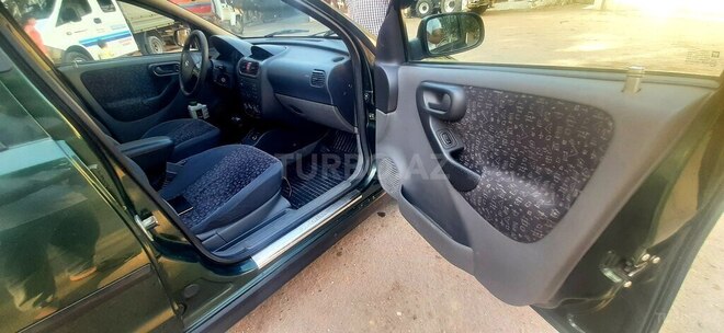 Opel Corsa 2001, 235,000 km - 1.4 l - Bakı