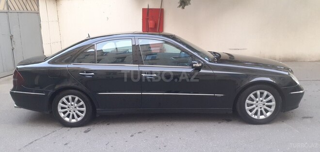 Mercedes E 220 2002, 278,000 km - 2.2 l - Bakı