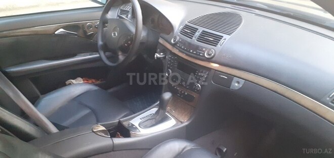 Mercedes E 220 2002, 278,000 km - 2.2 l - Bakı