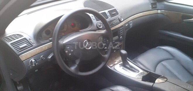 Mercedes E 220 2002, 278,000 km - 2.2 l - Bakı