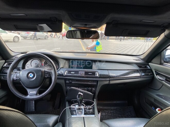BMW 750 2011, 246,000 km - 4.4 l - Bakı
