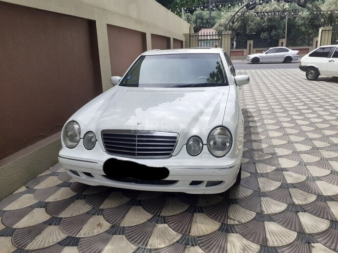 Mercedes E 240 2000, 245,800 km - 2.4 l - Bakı