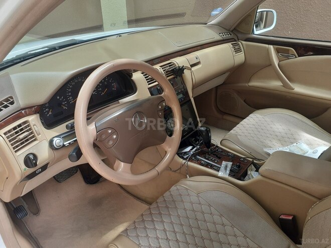 Mercedes E 240 2000, 245,800 km - 2.4 l - Bakı