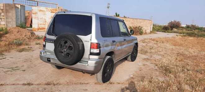 Mitsubishi Pajero io 1999, 235,000 km - 1.8 л - Sumqayıt