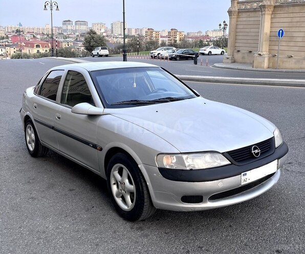 Opel Vectra 1996, 295,000 km - 1.6 l - Bakı