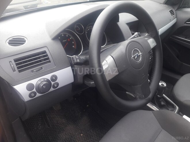 Opel Astra 2005, 218,000 km - 1.4 l - Bakı