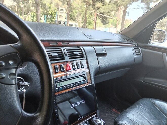 Mercedes E 220 2001, 380,000 km - 2.2 l - Bakı