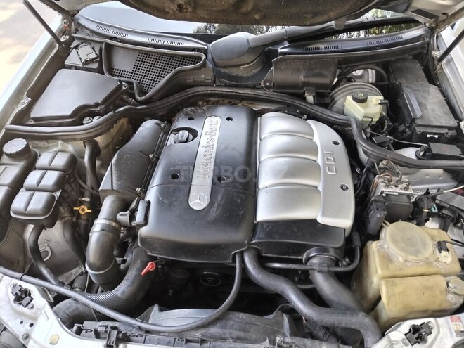 Mercedes E 220 2001, 380,000 km - 2.2 l - Bakı