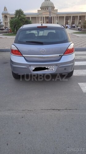 Opel Astra 2005, 200,000 km - 1.4 l - Ucar