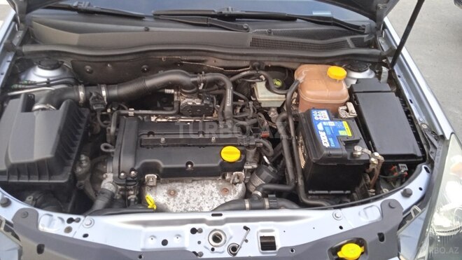 Opel Astra 2005, 200,000 km - 1.4 l - Ucar