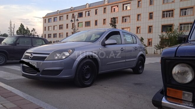 Opel Astra 2005, 200,000 km - 1.4 l - Ucar