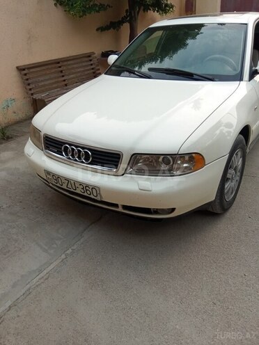 Audi A4 2000, 200,000 km - 1.8 л - Bakı