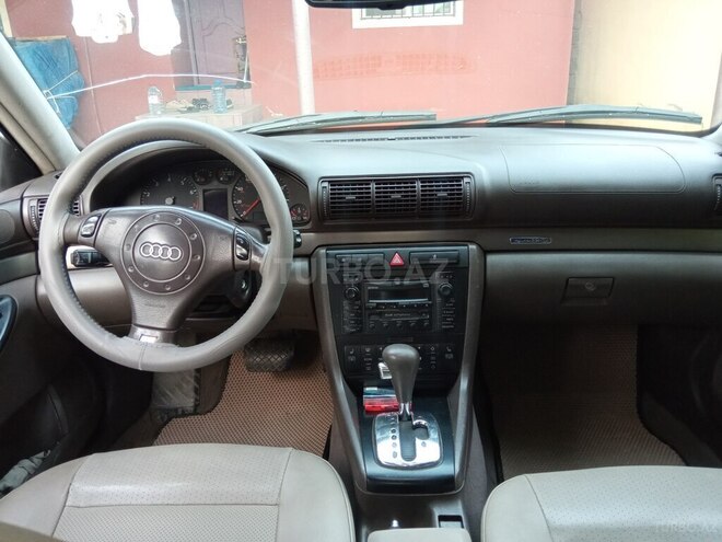 Audi A4 2000, 200,000 km - 1.8 л - Bakı