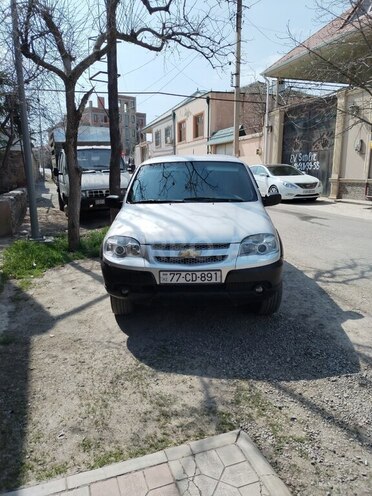 Chevrolet Niva 2010, 100,000 km - 1.7 l - Gəncə