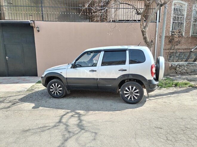 Chevrolet Niva 2010, 100,000 km - 1.7 l - Gəncə