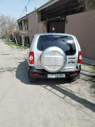 Chevrolet Niva 2010, 100,000 km - 1.7 l - Gəncə