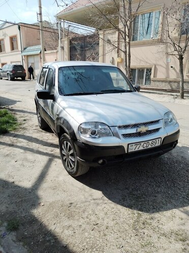Chevrolet Niva 2010, 100,000 km - 1.7 l - Gəncə