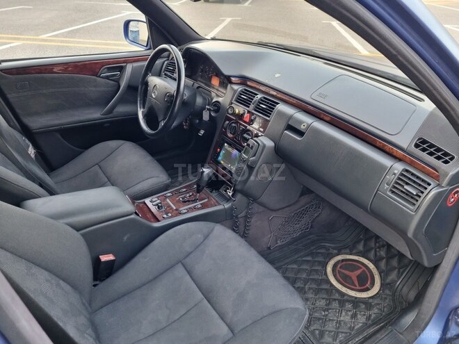 Mercedes E 270 2000, 357,000 km - 2.7 l - Sumqayıt