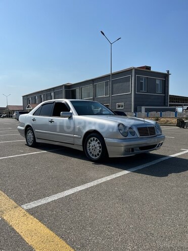 Mercedes E 220 1998, 753,000 km - 2.2 л - Bakı