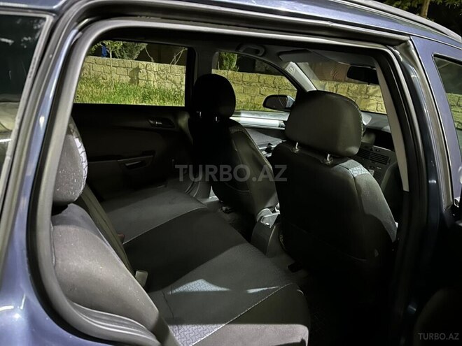Opel Astra 2006, 200,000 km - 1.4 л - Bakı