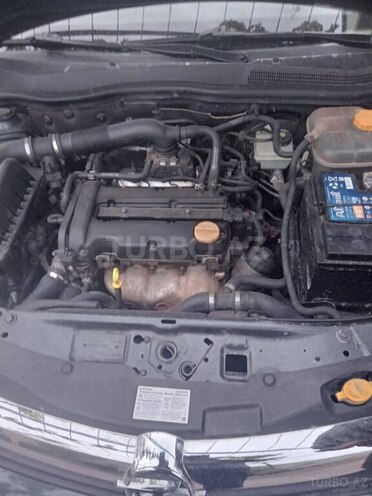 Opel Astra 2006, 200,000 km - 1.4 л - Bakı