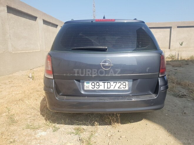 Opel Astra 2006, 200,000 km - 1.4 л - Bakı