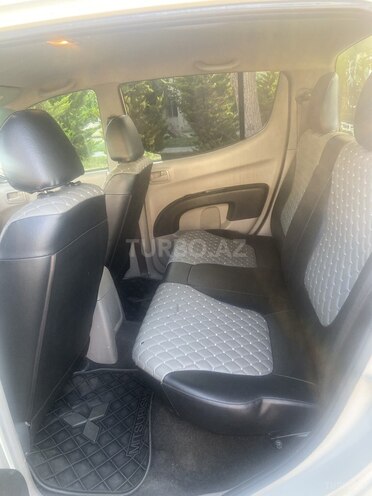 Mitsubishi L200 2013, 340,000 km - 2.5 л - Bakı