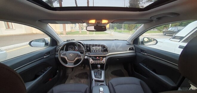 Hyundai Elantra 2017, 74,030 km - 2.0 l - Mingəçevir