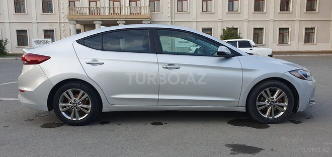 Hyundai Elantra 2017, 74,030 km - 2.0 l - Mingəçevir