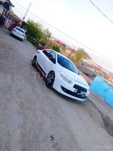 Renault Megane 2011, 225,500 km - 1.6 л - Bakı